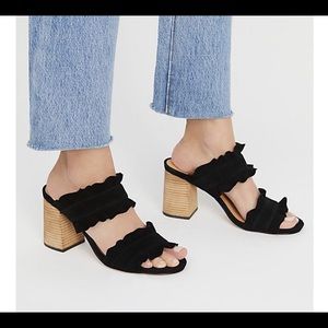 Free People ruffle sandals size 37